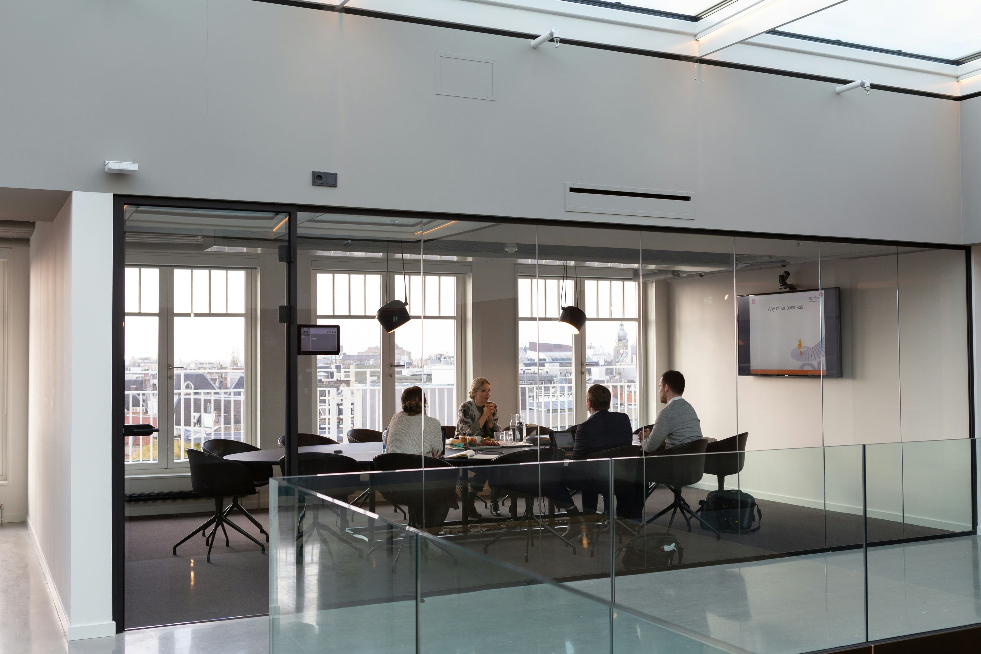 What I'm Seeing With Senior Tech Executives Right Now: The Uncomfortable Truth About $450K Roles in Late 2025